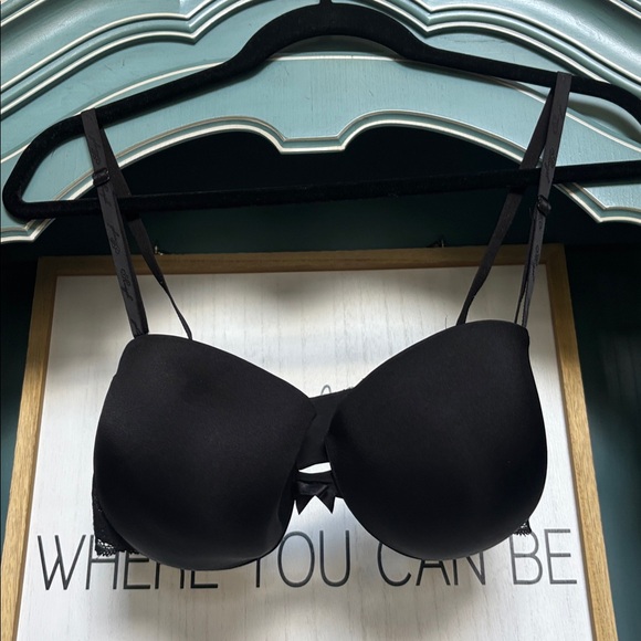 Victorias Secret Angels Black Lace Bra Size 36D. Water bra. - Picture 1 of 10